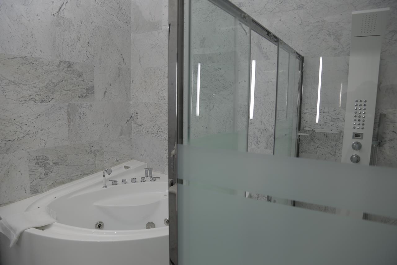 Hotel Ahoefa King Salomon Garden ロメ エクステリア 写真